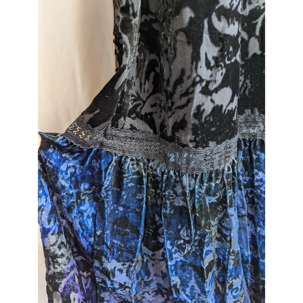 Elie Tahari Charlize Velvet Burnout Maxi Dress - Picture 4 of 12
